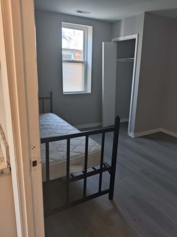 Photo - 1004 S 52nd St