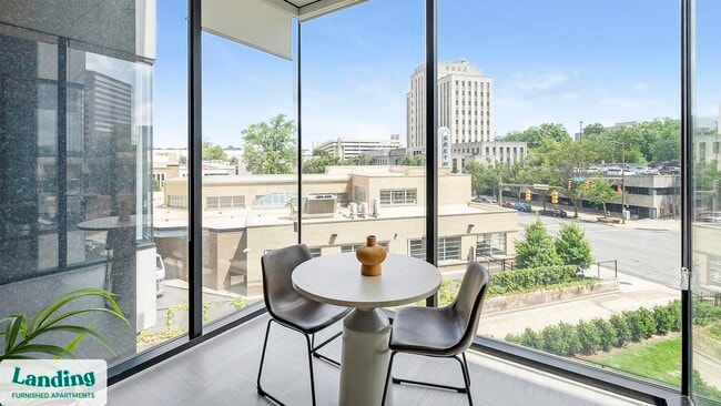 Photo - 600 19th St N Unidad 206