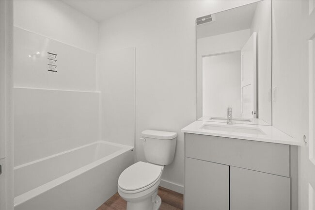 Photo - 3203 E 30th Ave