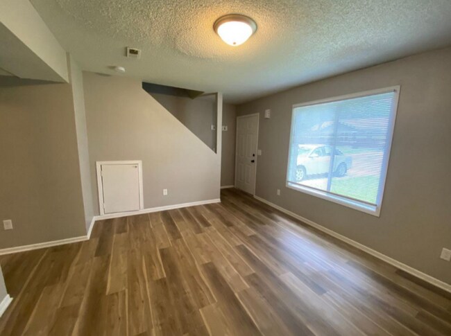 Photo - 1601 Pleasant View Dr Unit 1601 E Pleasant View Drive
