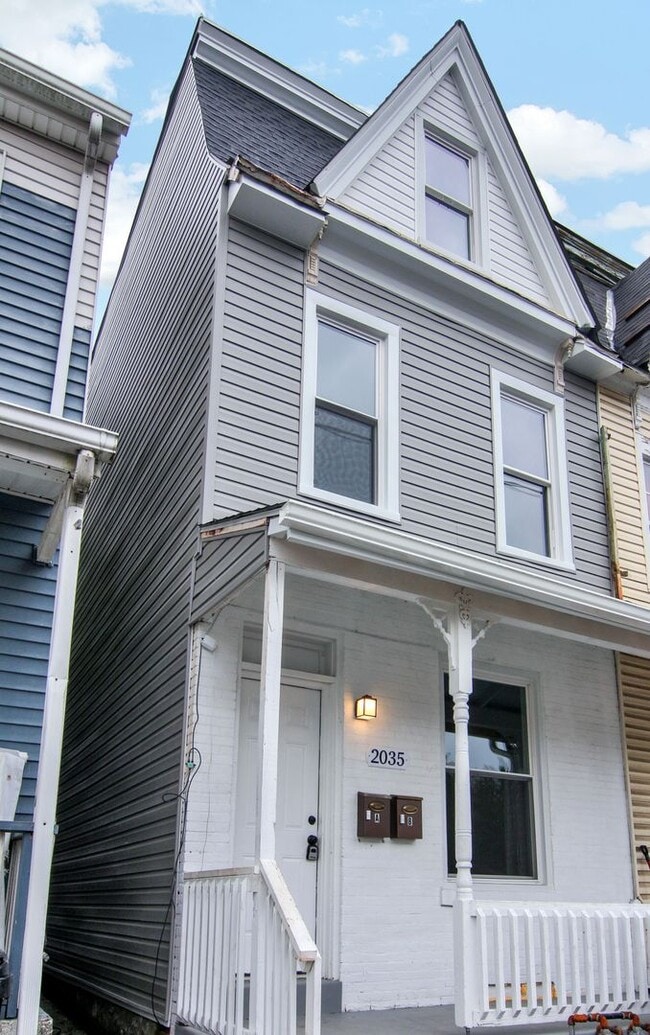 Photo - 2035 Logan St Unit 2035 Logan Street Apt 2