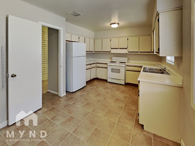 Photo - 18230 North 42nd Pl