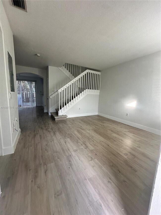 Photo - 1481 SE 24th Ct