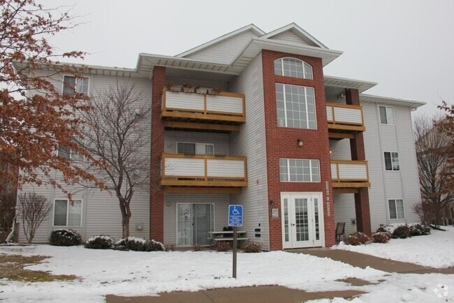Building Photo - Spacious 2 bedroom 1 bath Condo in Iowa City