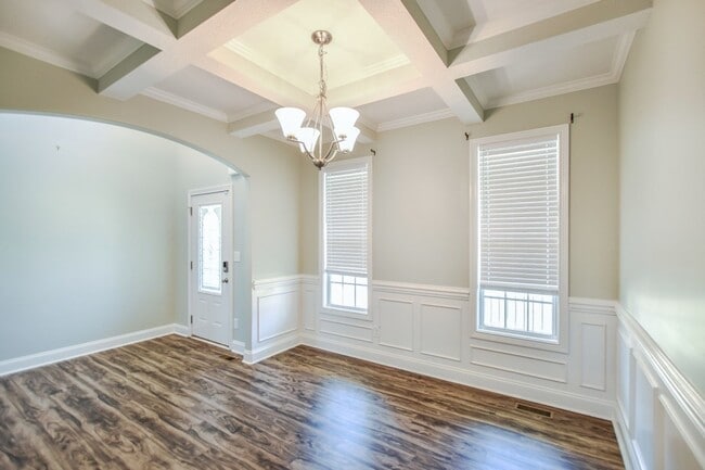 Photo - Pet Friendly Four Bedroom in Rossview!