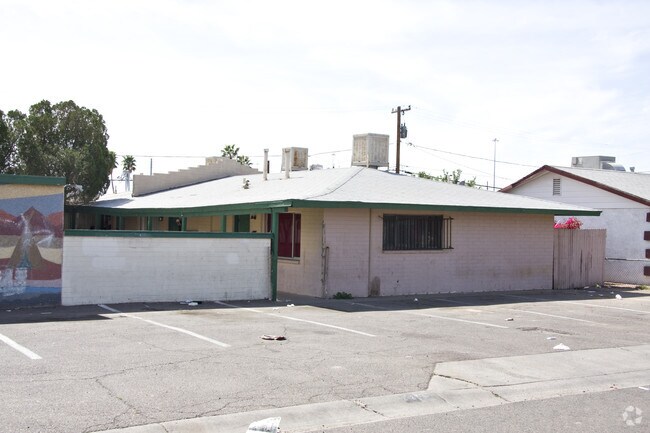 Photo - McKinley St Apartments