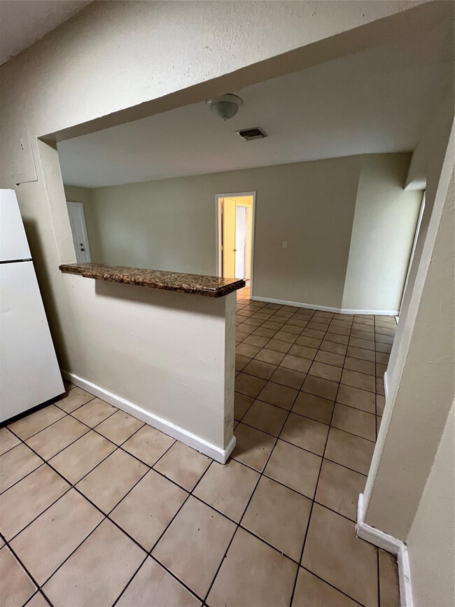 Photo - 418 E Evanston Cir