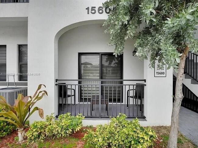 Photo - 15600 SW 136th St Unidad 106 Rental