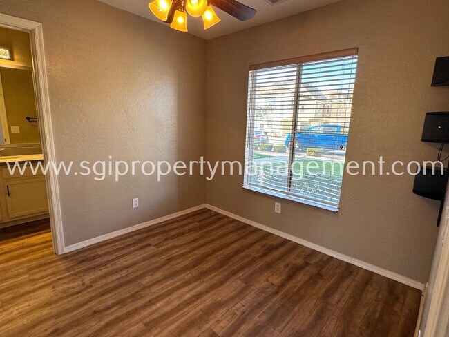 Photo - 518 N Alder St