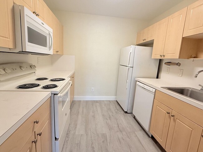 Photo - 760 SE 2nd Ave Unit D112