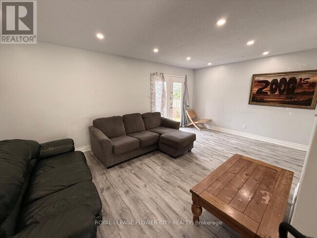 Photo - 291 Fleming Dr