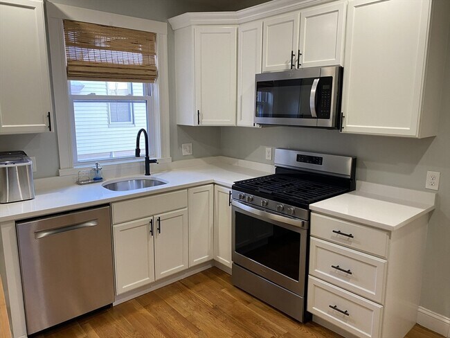 Photo - 281 Belgrade Ave Unit 3