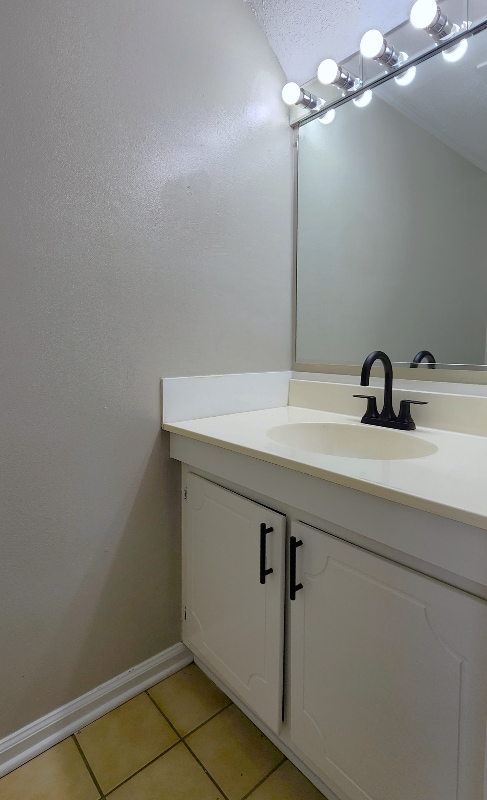 Photo - 716 Shawnee Dr