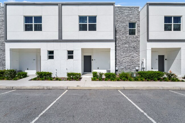 Photo - 391 Famagusta Dr