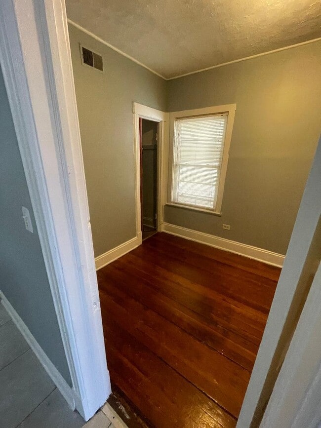 Photo - 8136 S Exchange Ave Unit 2