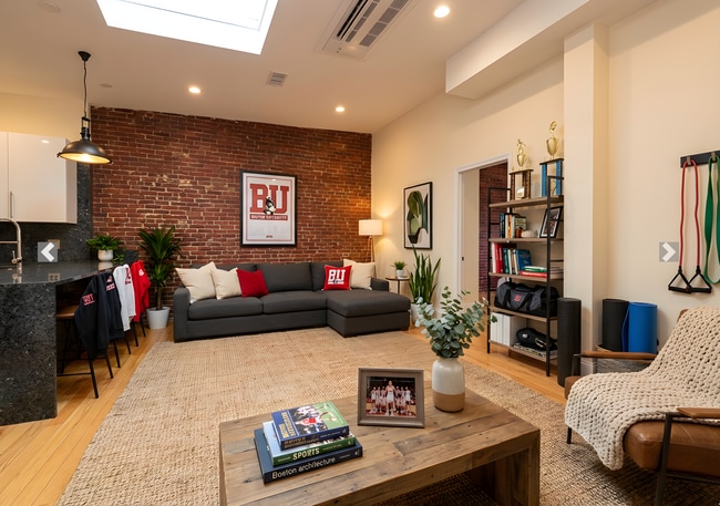 Photo - 25 Saint Marys Ct Unidad 2