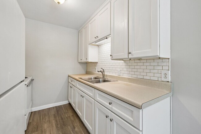 Photo - 550 Harding Plz Unidad E113