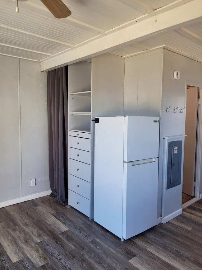 104-C Tolers Ln Unit C
