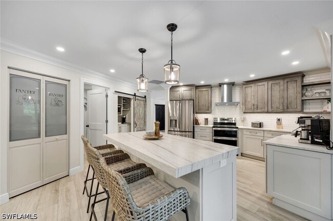 Photo - 517 Parkwood Ln