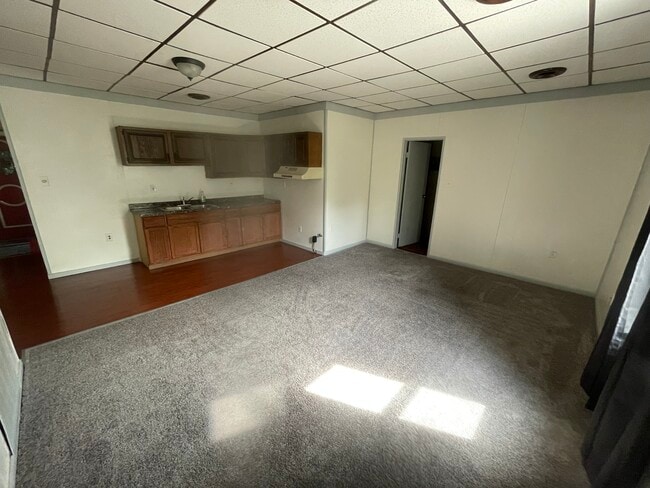 Photo - 410 W 5th Ave Unit 1