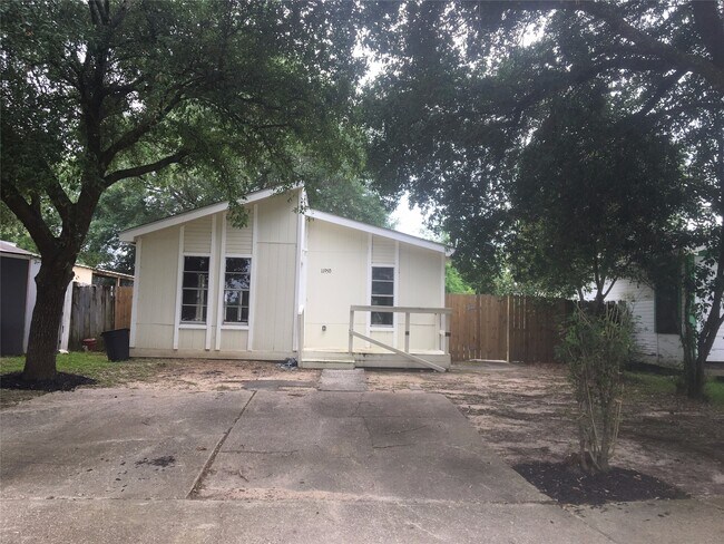Building Photo - 11950 Greenloch Ln