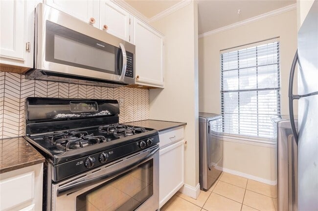 Photo - 1411 Gracy Farms Ln Unit 121