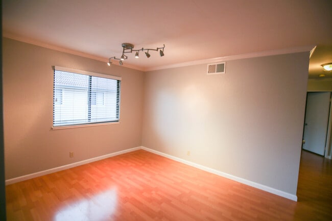 Photo - Union City Townhome on Alvarado Niles