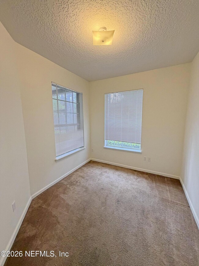 Photo - 3888 Summer Grove Way S