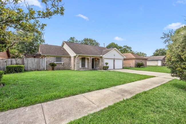 Photo - 2211 Turtle Creek Dr