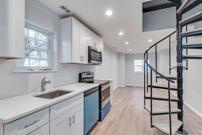 Photo - Brand New Luxury Temple Apartments Unit 2