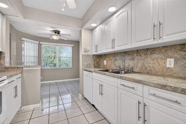 Photo - 12500 SW 5th Ct Unit 305M