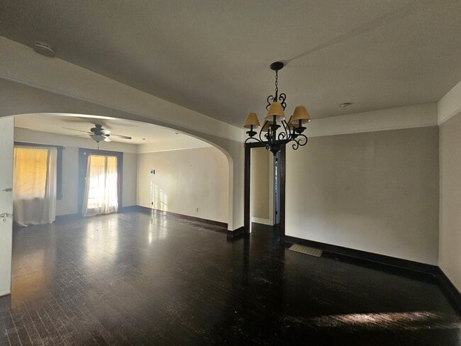 Photo - 133 N Tassajara Dr