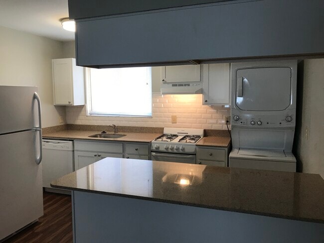 Photo - 134 W 9th Ave Unit A