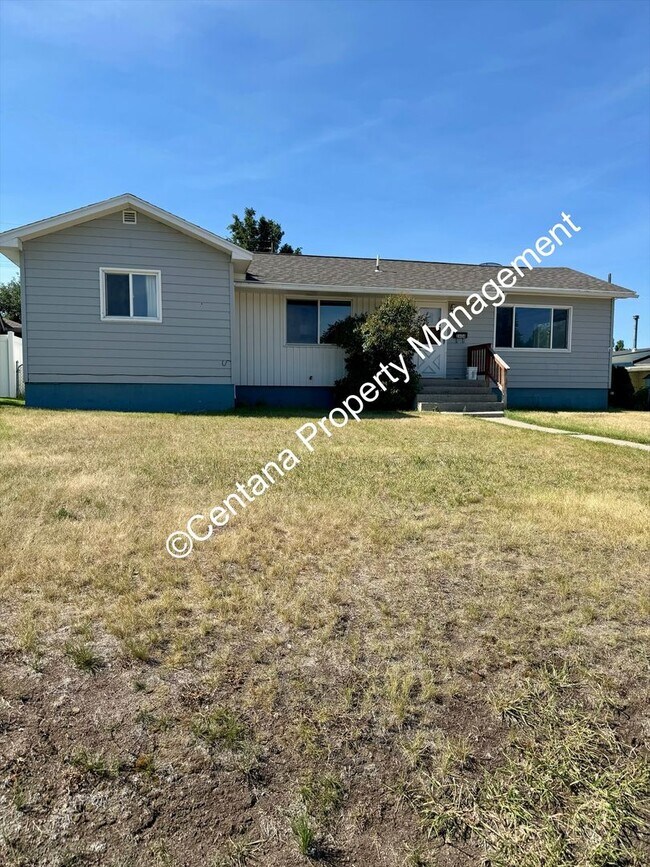 Photo - 2 Bedroom House on the Flats with extra bonus rooms, including finished basement and 2 Full bathr...