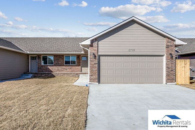 Photo - Newer 4 bedroom 3 bath duplex!!