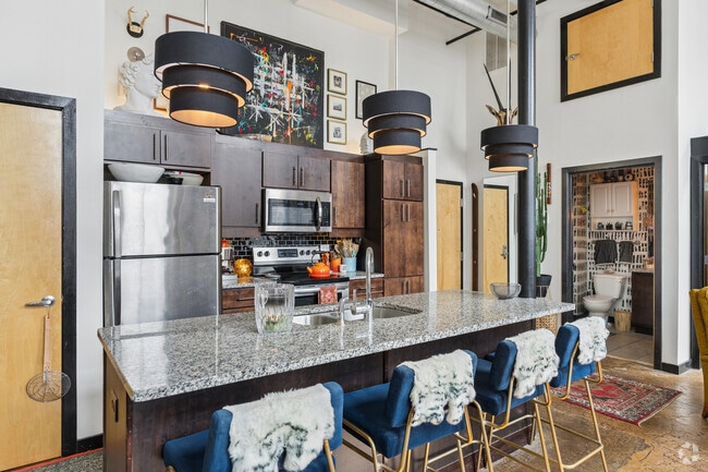 1BR, 1BA - 671SF - Kitchen - The Lofts at Hawthorne Mill