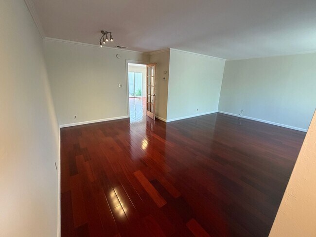 Photo - Spacious 2 Story 4BED/2.5BATH Located in a Coastal Community in the Desirable City of Alameda, Ca.