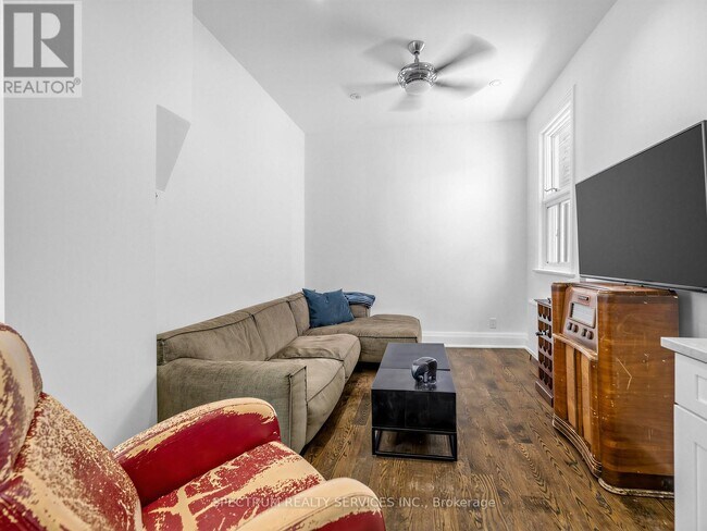 Photo - 29 Raglan Ave