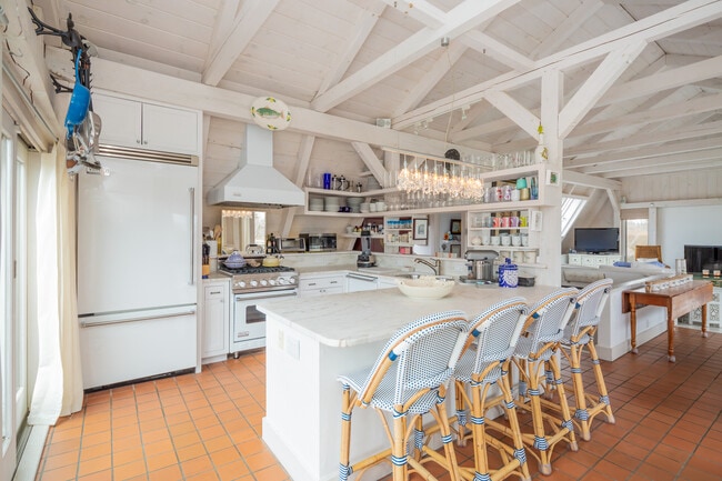 Photo - 1100 Ocean Rd