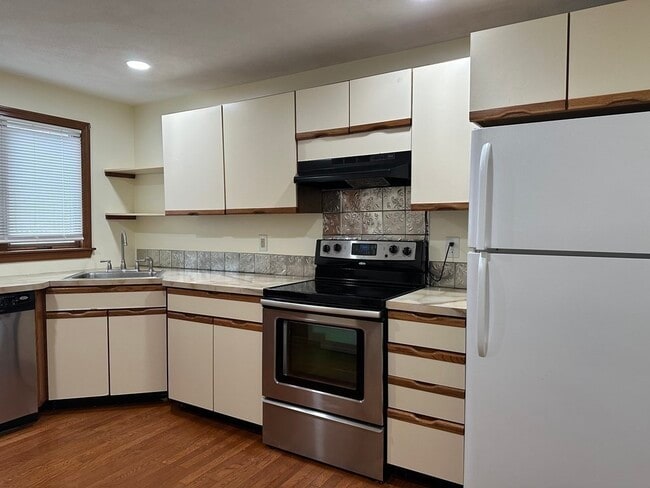 Photo - 47 Euclid Ave Unit 1