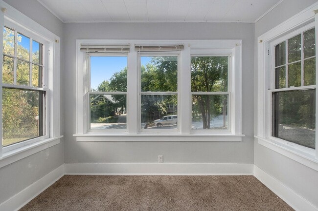 Photo - 2 Story 3 Bed 2 Bath, Off Street Parking!