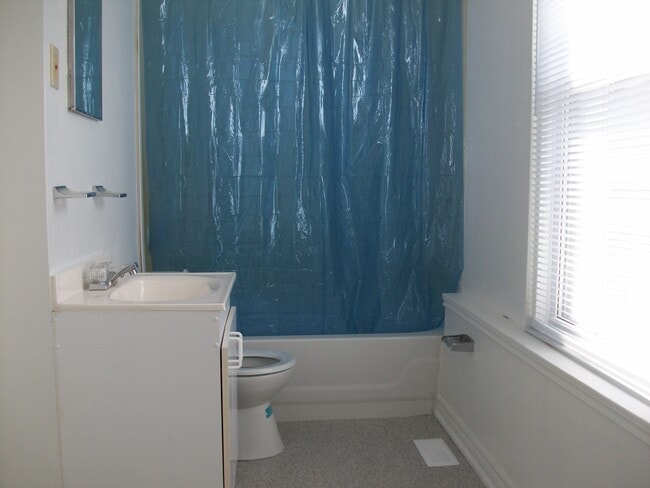 Photo - 539 Reid St Unité A