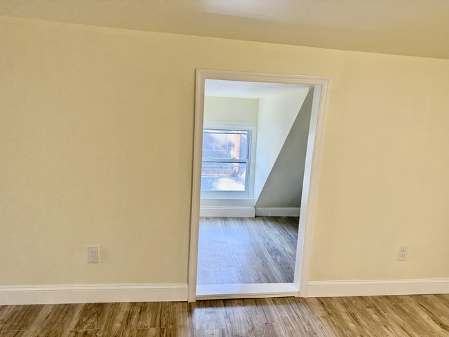 Photo - 241 S 46th St