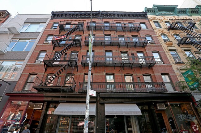 Photo - 234 Mulberry St