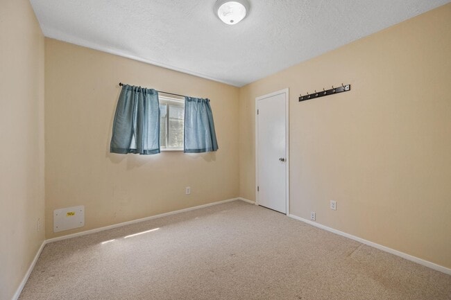 Photo - 19907 Lions Gate Dr