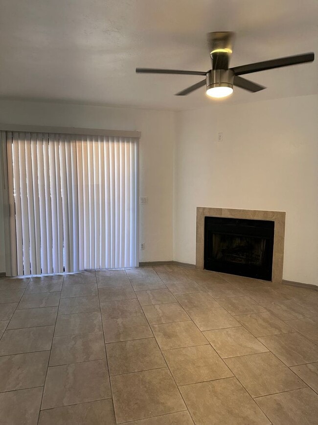 Photo - Woodbridge1720 Unit Woodbridge1720-