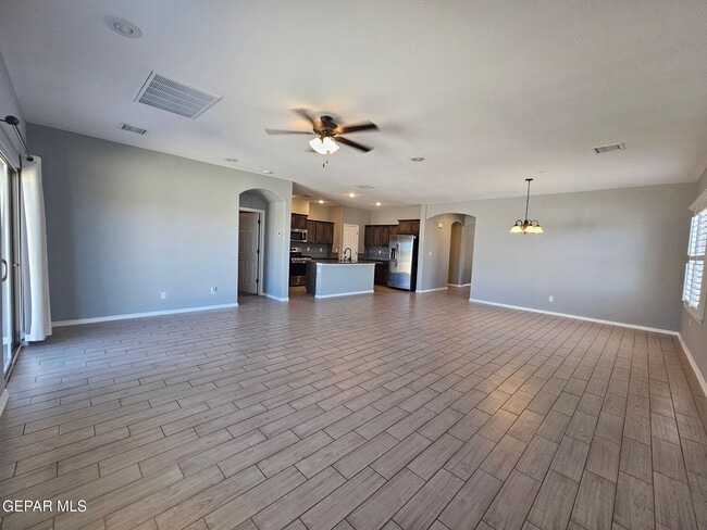 Photo - 7565 Wolf Creek Dr