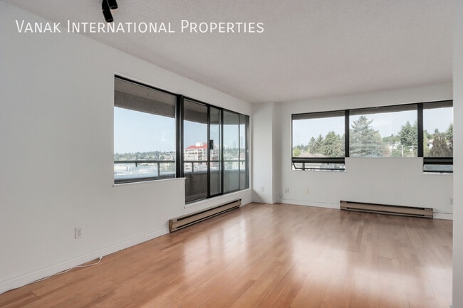 Building Photo - 2 Bed, 2 Bath Condo + Views, Parking & Amenities (New Westminster) Unit 701