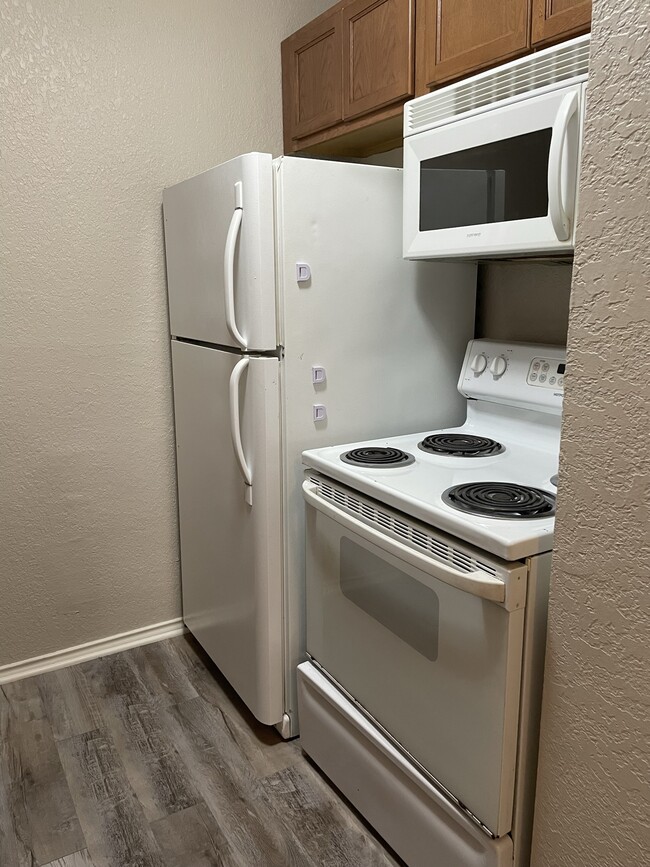 Cocina - 10910 Baltic Dr Unidad 1