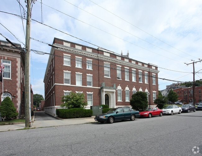 Washington Street Apartments